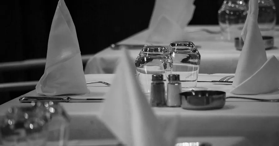 Panduan Lengkap Memilih Peralatan Makan untuk Restoran Bakso: Material, Ukuran, dan Strategi Presentasi yang Menggugah Selera