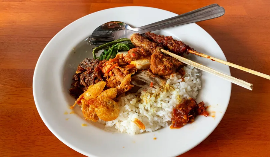Supplier Tableware Bali untuk Hotel, Resort & Villa: Porselen, Stoneware & Glassware