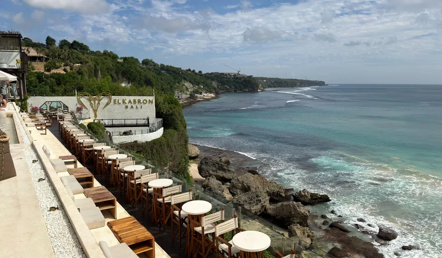 Checklist Procurement Tableware & Furniture untuk Villa dan Resort di Bali