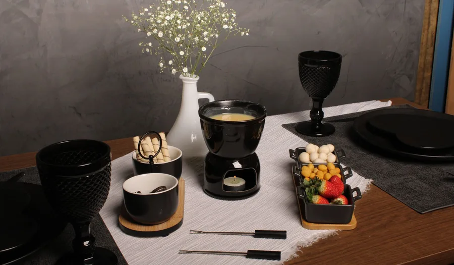 Panduan Lengkap Memilih Peralatan Makan untuk Restoran Fondue: Material, Desain, dan Strategi Presentasi yang Interaktif