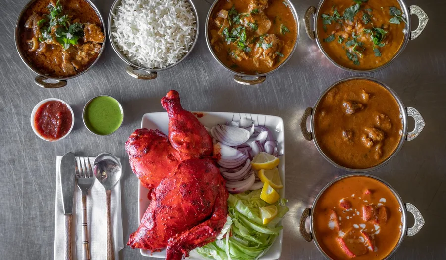Panduan Lengkap Memilih Peralatan Makan untuk Restoran Curry House: Material Tahan Panas, Desain Autentik, dan Strategi Presentasi yang Menggugah Selera