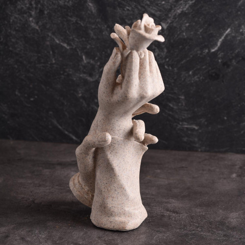 Entwined Hands Sculputre Room Décor 3