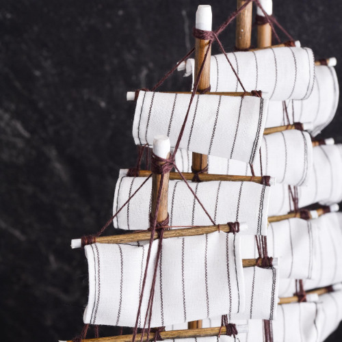 Miniature Sailing Ship Room Décor 8