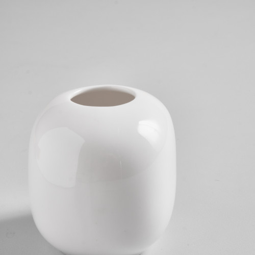 Ora White Bud Vase (Low) 2