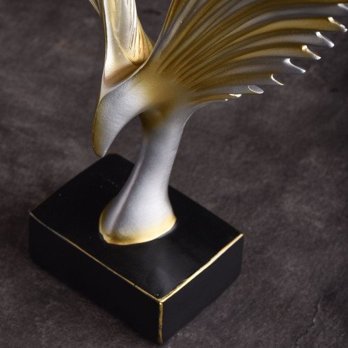 Spreading Wings Figurine Table Décor 3