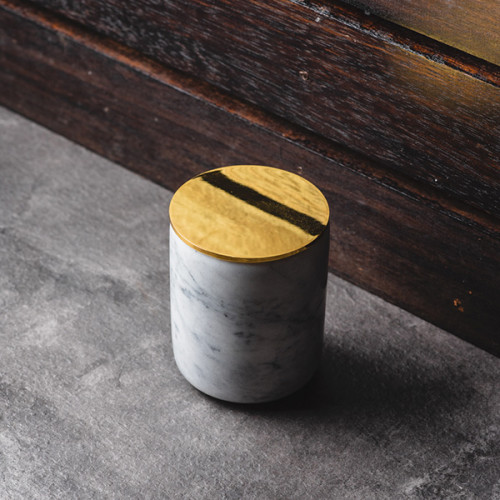 Marble Mug White with Gold Lid 3