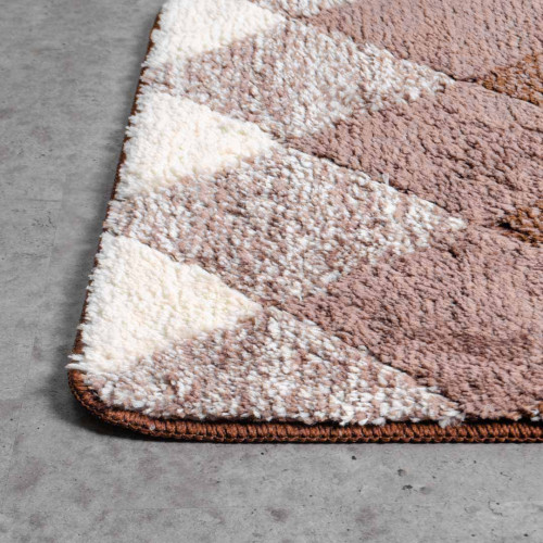 Diamond Bath Rug Maroon