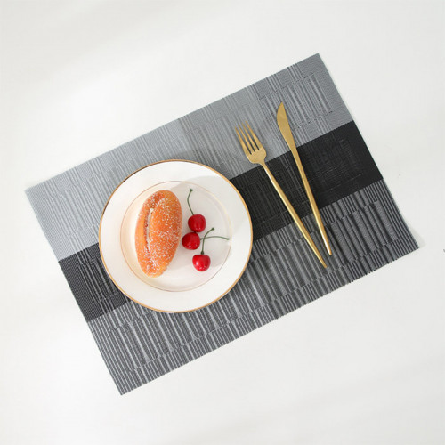Table Placemat Deluxe Black and White