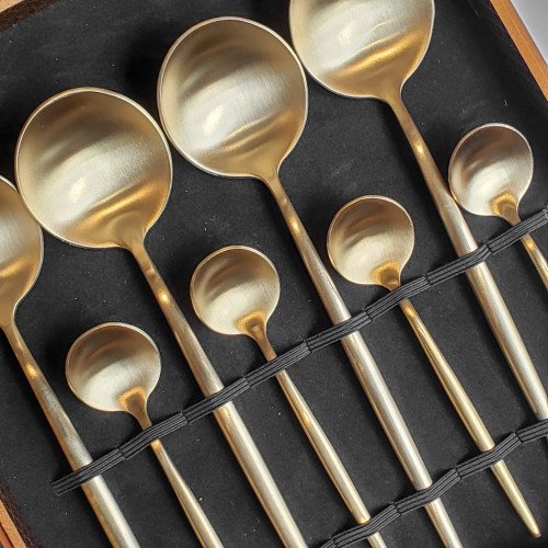 Luxury Gold 16pcs Cutlery Gift Set 2