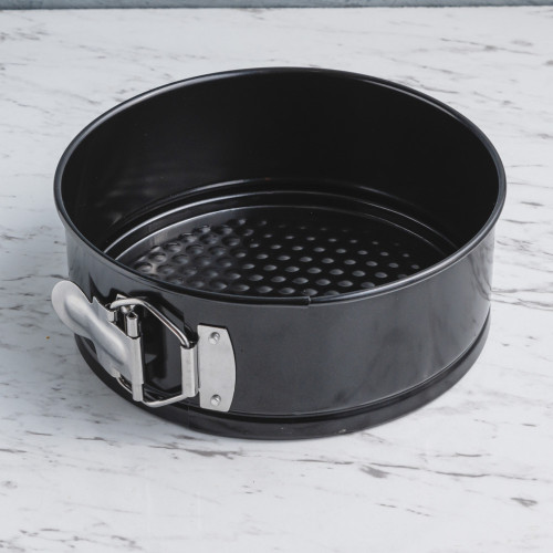 Honeycomb Cake Mould Round Black 7"