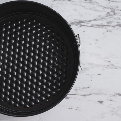 Honeycomb Cake Mould Round Black 7" 3