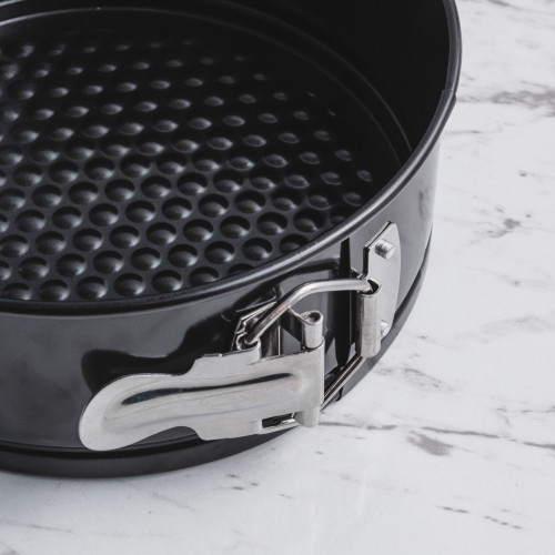 Honeycomb Cake Mould Round Black 7" 4