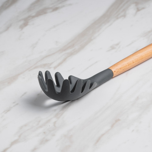 Woody Black Silicone Spaghetti Server 2