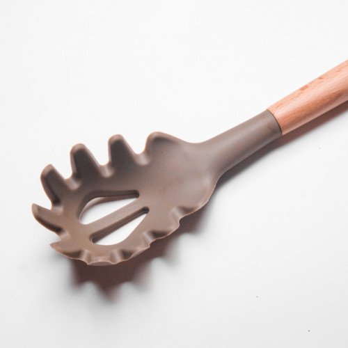 Mellow Brown Silicone Spaghetti Server 4
