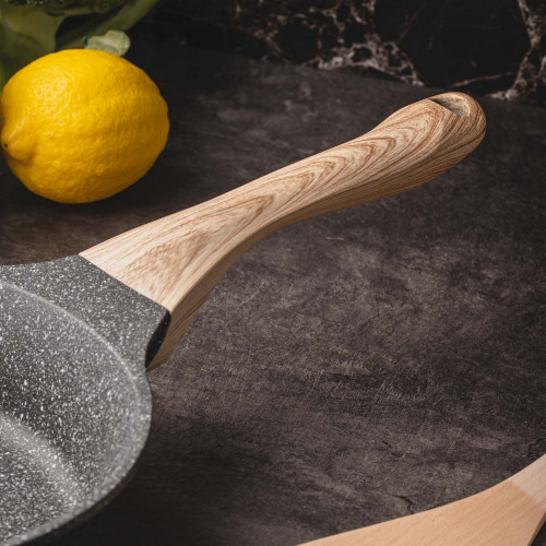 Boreine Classic Frying Pan 24cm with Lid 4