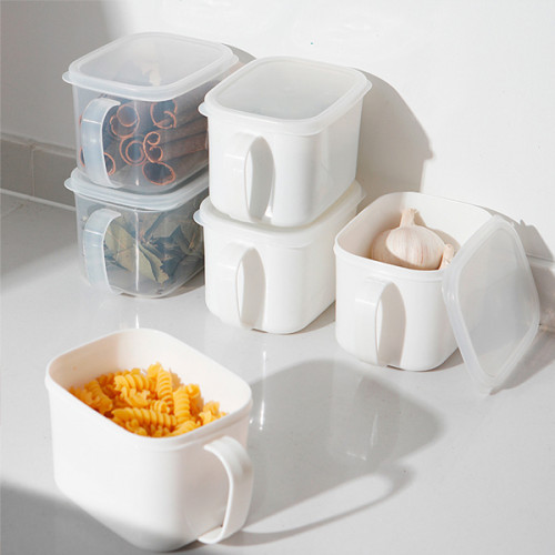 Tomo Refrigerator Container with Handle