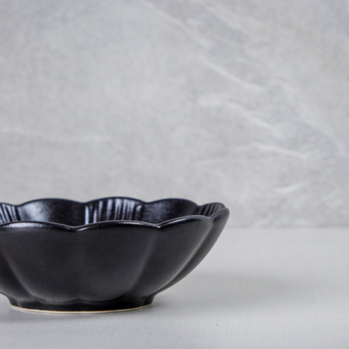 Ikebana Black Small Bowl 6" 3