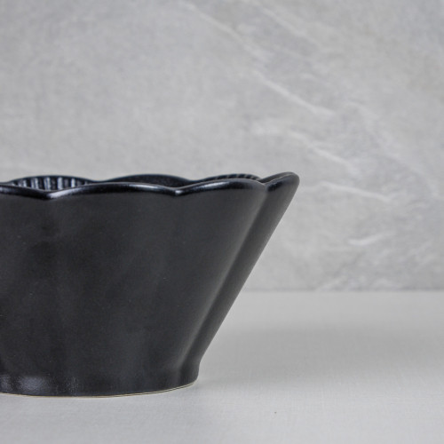 Ikebana Black Salad Bowl 7.5" 3