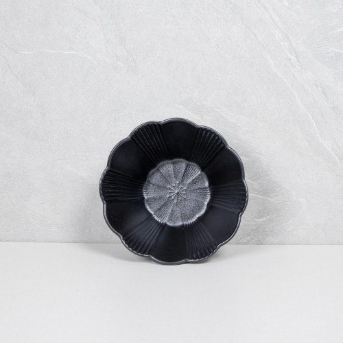 Ikebana Black Salad Bowl 7.5" 4