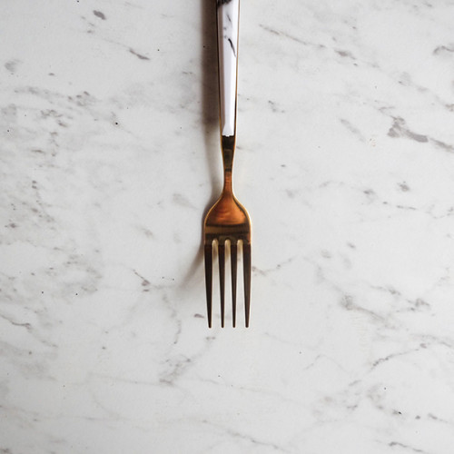 White Marble Gold Dessert Fork 2