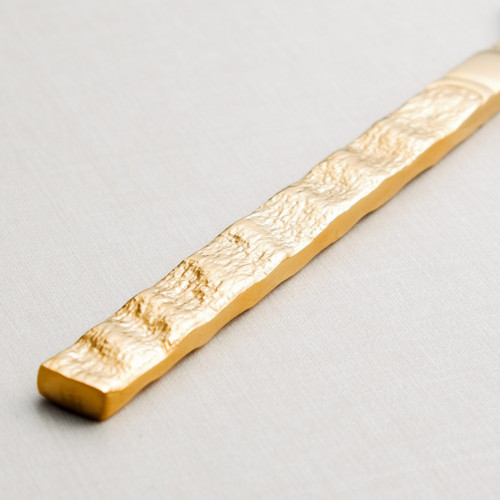 Embossed Gold Table Knife 3