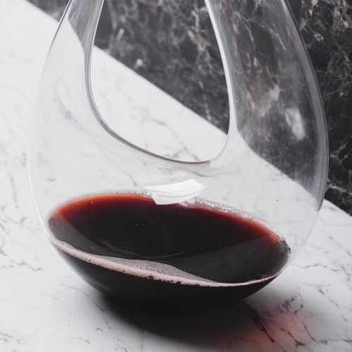 Wine Decanter Horn-Shaped 067 4