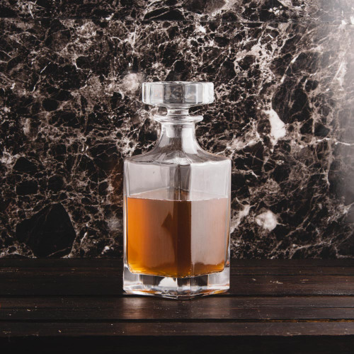 Whiskey Decanter 080 Square Vintage 770cc