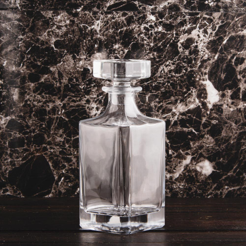 Whiskey Decanter 080 Square Vintage 770cc 2