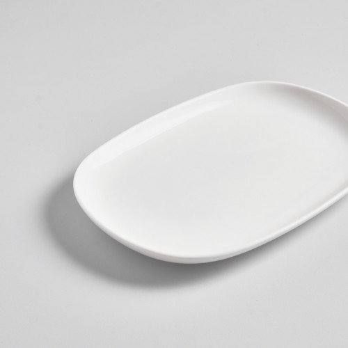Ora White Platter Small 21.5 x 15cm 2