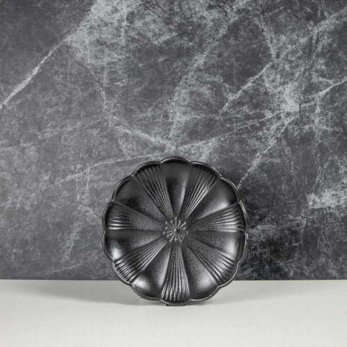 Ikebana Black Sharing Plate 6"