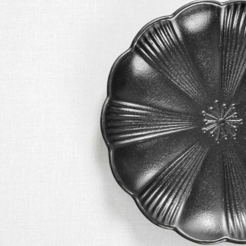 Ikebana Black Sharing Plate 6" 2