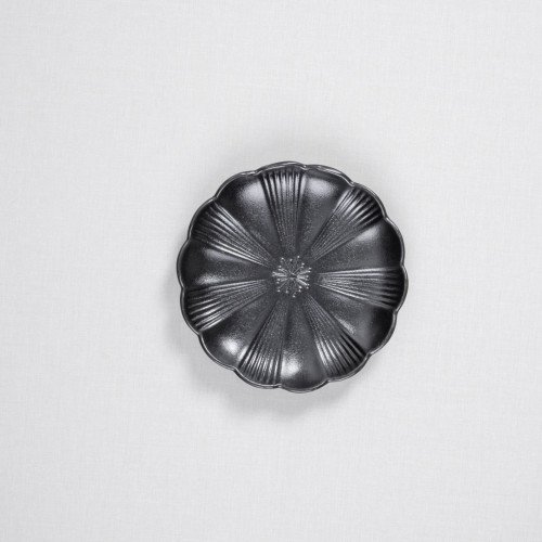 Ikebana Black Sharing Plate 6" 3