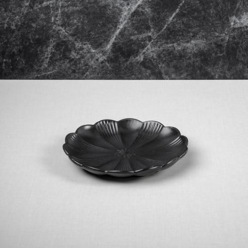 Ikebana Black Sharing Plate 6" 5