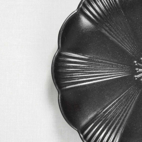 Ikebana Black Dinner Plate 10" 2
