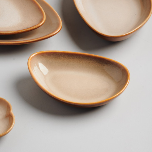 Umbra-Brown Triangular Salad Plate 6" 7