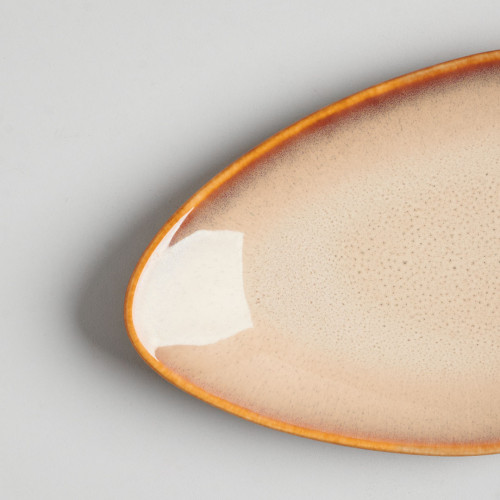 Umbra-Brown Triangular Dinner Plate 9" 3