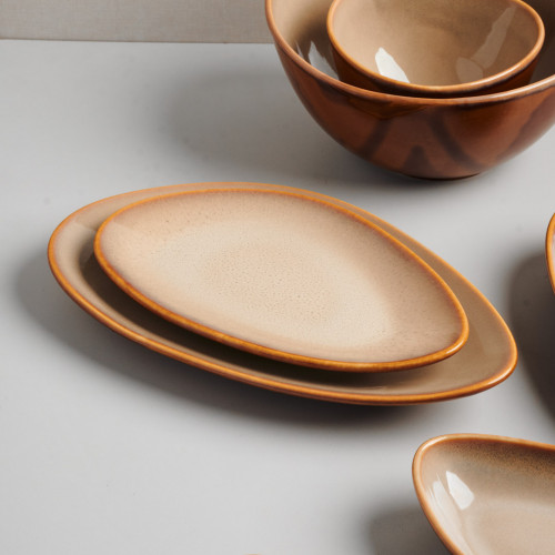 Umbra-Brown Triangular Dinner Plate 9" 6